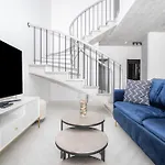 Apartment Cohost I Cozy 3bd With Terrace Near The Sea *