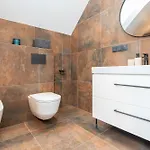 Cohost I Cozy 3bd With Terrace Near The Sea *