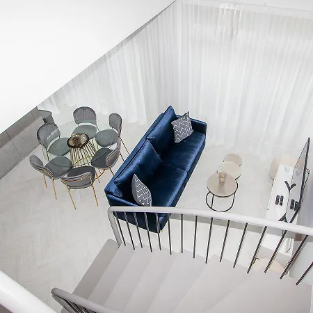 Cohost I Cozy 3bd With Terrace Near The Sea Apartment *