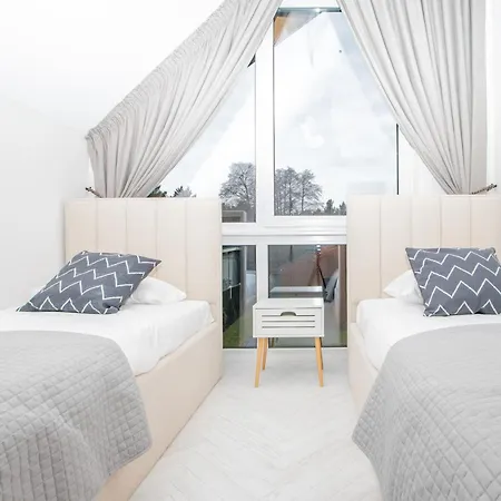 Cohost I Cozy 3bd With Terrace Near The Sea Palanga
