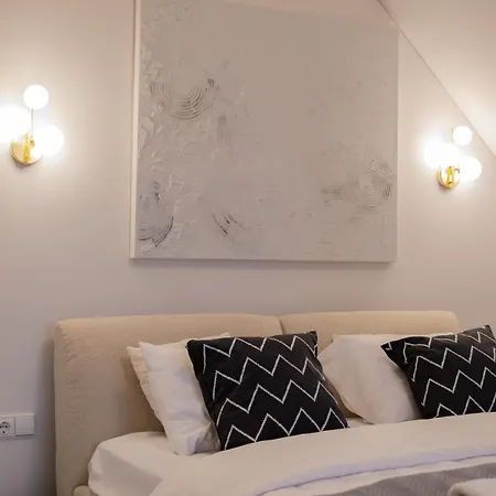 Cohost I Cozy 3bd With Terrace Near The Sea Apartment Palanga