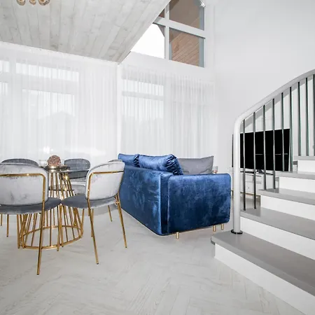 Cohost I Cozy 3bd With Terrace Near The Sea *