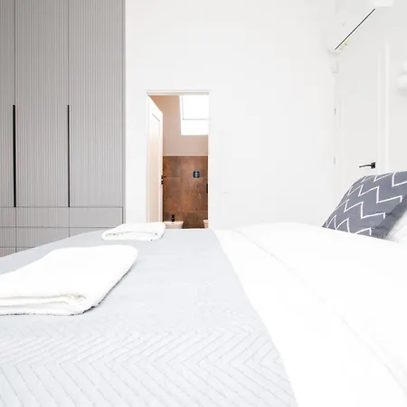 Cohost I Cozy 3bd With Terrace Near The Sea Apartment Palanga