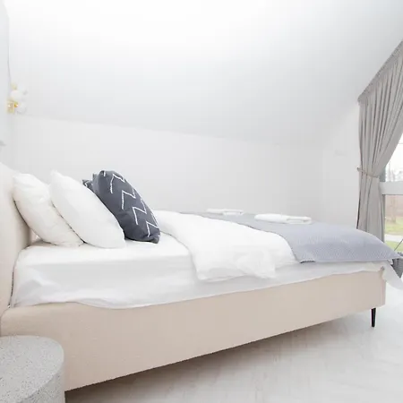 Cohost I Cozy 3bd With Terrace Near The Sea Apartment Palanga