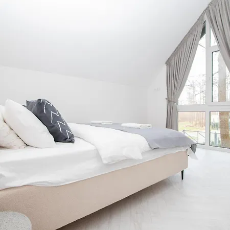 Cohost I Cozy 3bd With Terrace Near The Sea Apartment Palanga