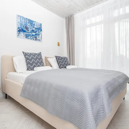 Cohost I Cozy 3bd With Terrace Near The Sea *