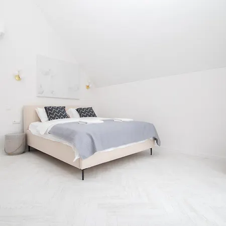 Cohost I Cozy 3bd With Terrace Near The Sea