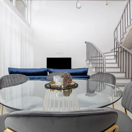 Apartment Cohost I Cozy 3bd With Terrace Near The Sea