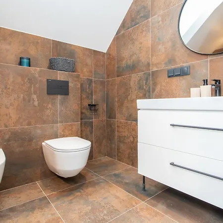 Cohost I Cozy 3bd With Terrace Near The Sea *