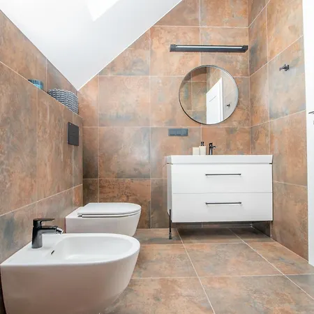 Cohost I Cozy 3bd With Terrace Near The Sea Palanga