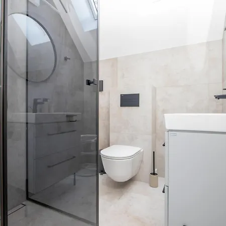 Cohost I Cozy 3bd With Terrace Near The Sea *