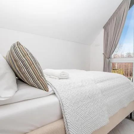 Cohost I Cozy 3bd With Terrace Near The Sea