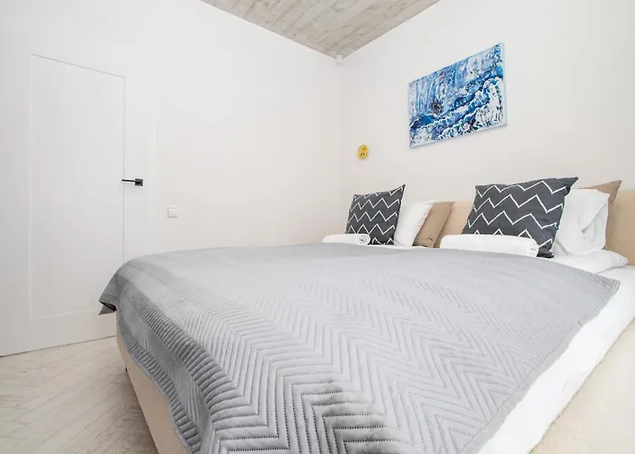 Cohost I Cozy 3bd With Terrace Near The Sea 公寓 *