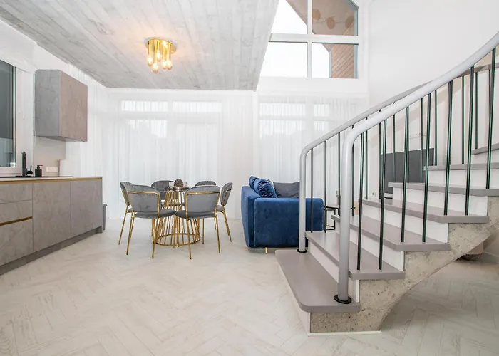 Cohost I Cozy 3bd With Terrace Near The Sea 公寓