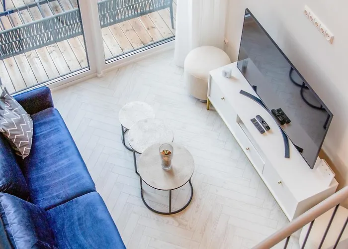 Cohost I Cozy 3bd With Terrace Near The Sea